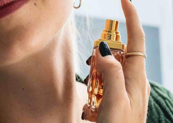 عطر مناسب پوست چرب و خشک