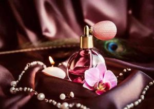 لکه عطر روی لباس